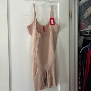 Spanx Open-Bust Mid-Thigh Bodysuit - Soft Nude